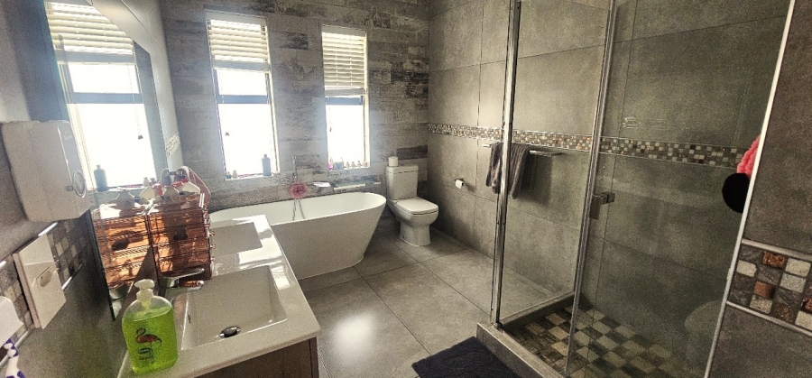 To Let 7 Bedroom Property for Rent in Wigwam North West